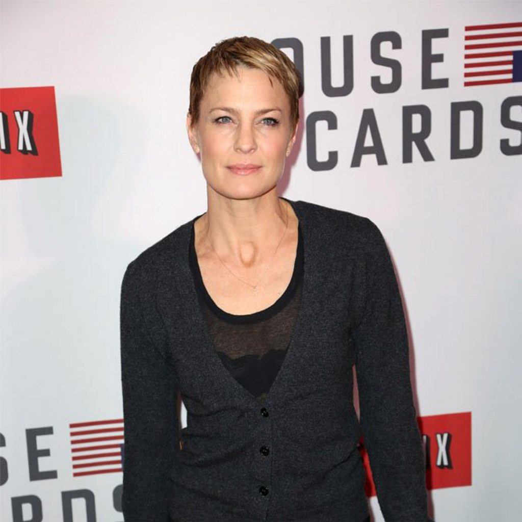 Robin Wright is no longer on speaking terms with Sean Penn.